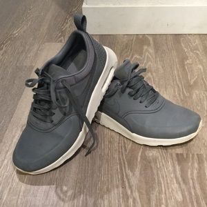 Nike Air Max Thea leather grey size 7